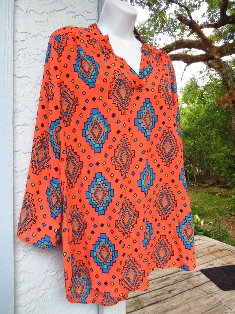 Cure Long Sleeved Aztec design Womens Large Shirt
